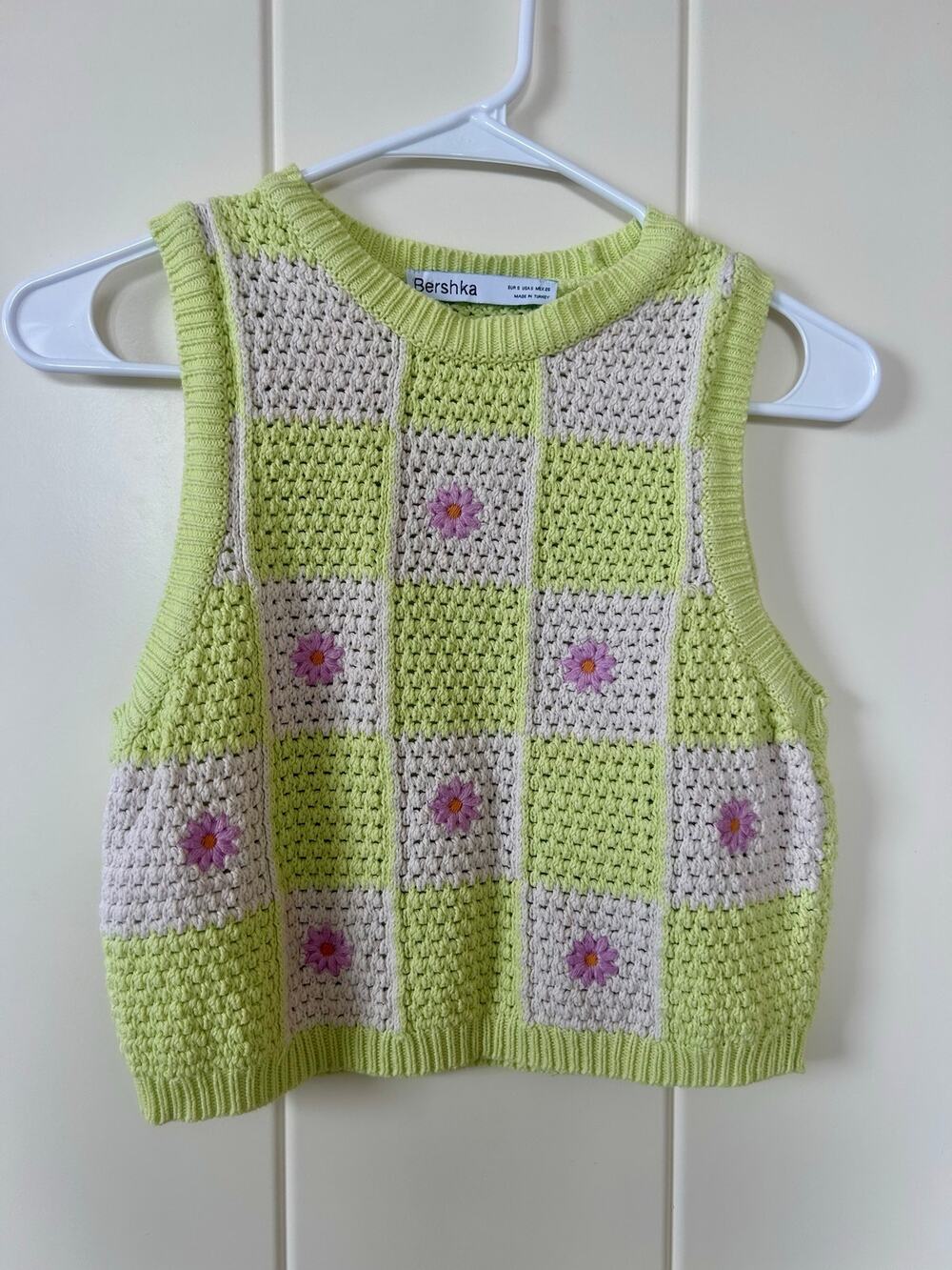 Berksha Lime Green Checkered Purple Flowers Crochet Sleeveless Sweater Size S